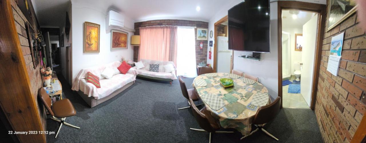 Traplins Accomodation Lakes Entrance Ngoại thất bức ảnh
