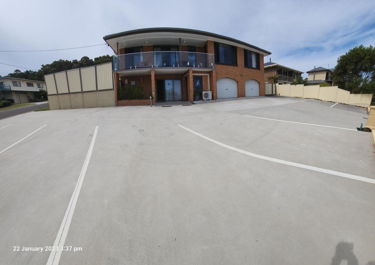 Traplins Accomodation Lakes Entrance Ngoại thất bức ảnh